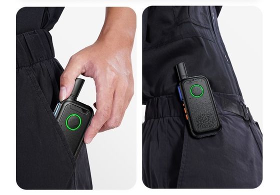 Commerciële zwarte Mini Thin Outdoor Walkie Talkie Draagbare lichtgewicht 1,7*13,5*5,4cm