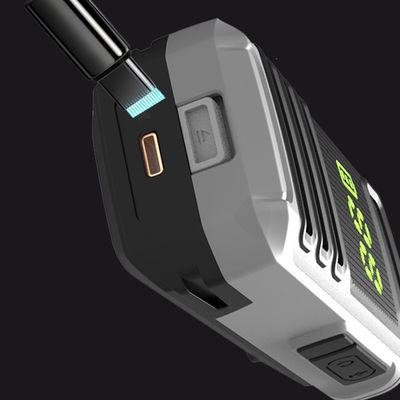 Professionele handheld 400-470MHz UHF gecodeerde walkie-talkie met een lange levensduur batterij