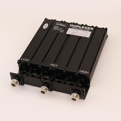 Op maat gemaakte breedband-VHF-duplexer voor radio-repeater Compact Design TELECOM ACCESSORIES