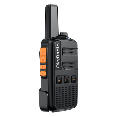 5W draagbare tweerichtingsradio's in zwarte kleur met oplaadbare batterij en USB-oplader