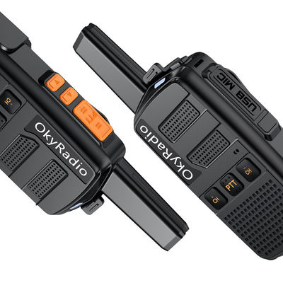 5W draagbare tweerichtingsradio's in zwarte kleur met oplaadbare batterij en USB-oplader