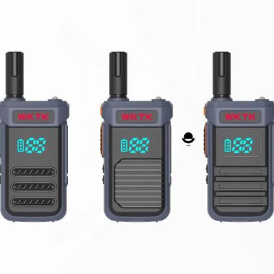 2W/0.5W Uitgangsvermogen Walkie Talkie POC Radio met Wifi-netwerk en zwarte Android-luidspreker