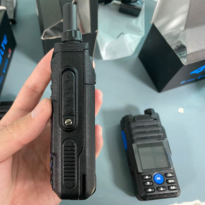 Echttijdcommunicatie met Avaialble OEM 110*56*34mm Walkie Talkie en Colorful Display