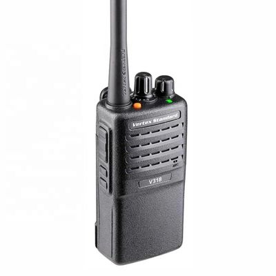 Blijf verbonden tijdens uw avonturen in de buitenlucht met de draagbare zwarte walkie-talkie V318