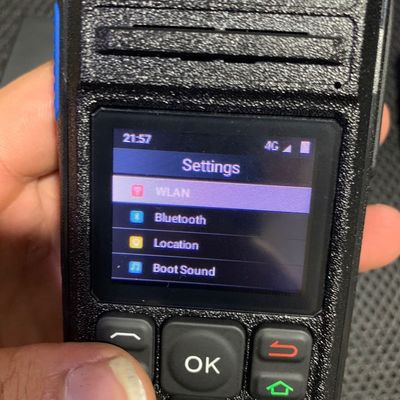 Handheld 4G Walkie Talkie met GPS WCDMA SIM-kaart WiFi Bluetooth en Zello Wireless