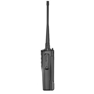 Zwarte draagbare draadloze walkie-talkie met een stabiel signaal en een valbestendige vormgeving