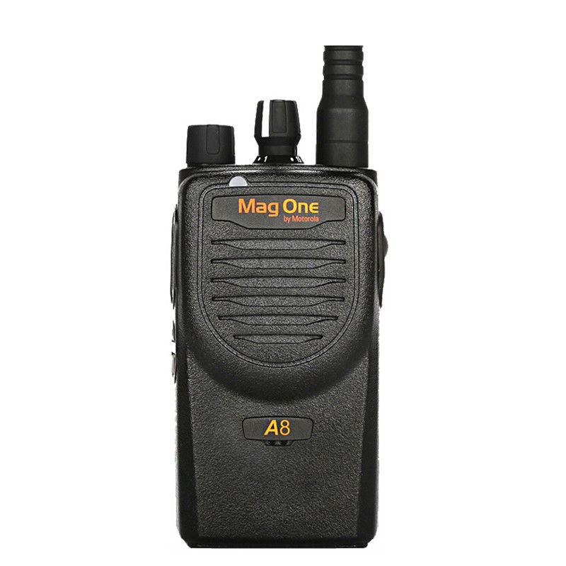 Handheld 5W Two-Way Radio 50km Bereik 1200mAh Batterij UHF/VHF 450-470MHz/136-150MHz